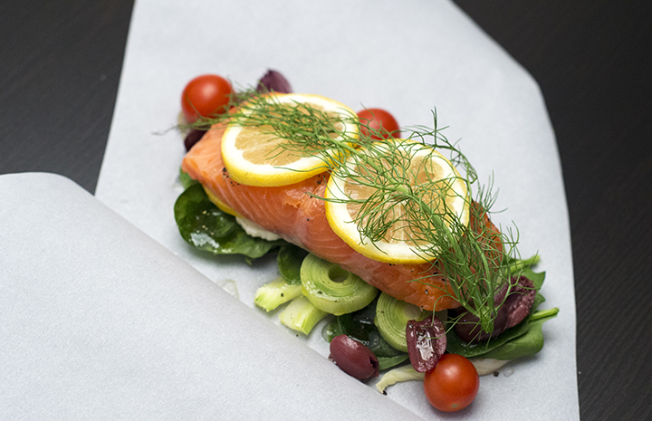 Fresh Recipe: Mediterranean Salmon en Papillote