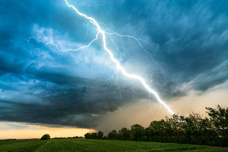 Summer Lightning Facts and Safety Precautions You Need to Know | NorthShore